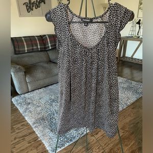 2 Roz & Ali size medium shirts